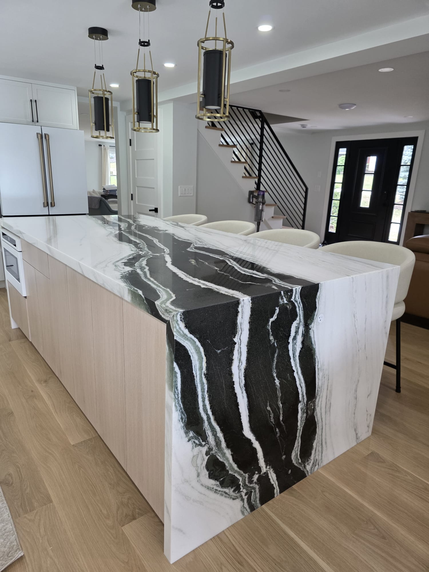 Contemporary Kitchen Remodel by Finest Granite Inc project photo